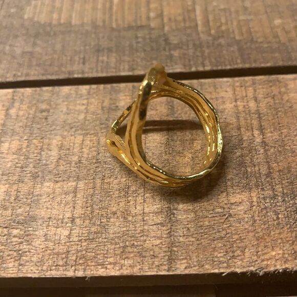 Hammered Brass Handmade Ring size 8 - Picture 7 of 8